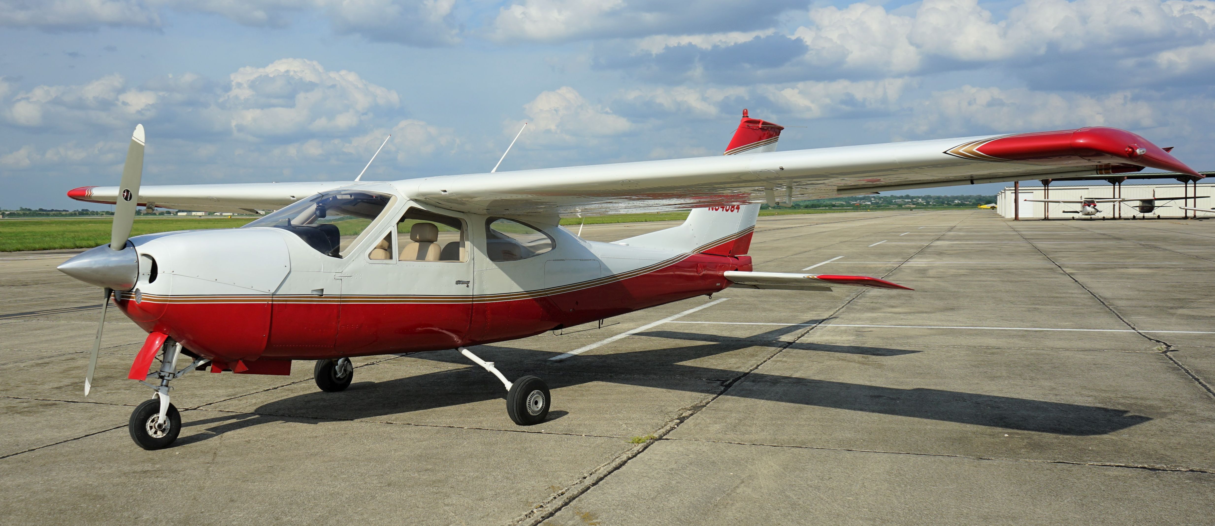 76 Cardinal RG N34084